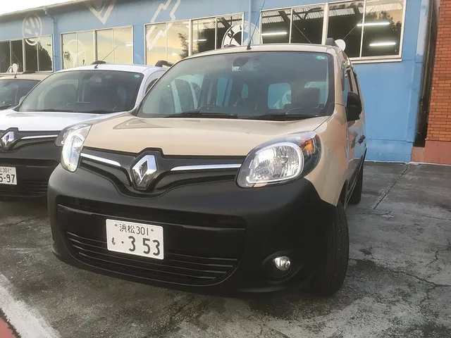 掛川市　板金塗装 ｜ ルノー カングー　車両紹介