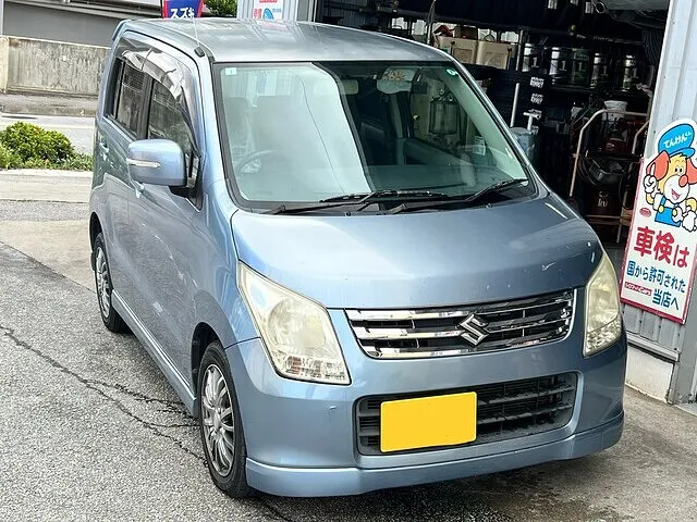 沖縄　クーラーガス入れ過ぎで冷えない？！カーエアコンステーション