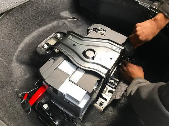 アウディA6 バッテリー持ち込み交換 メモリリセット 東京 三鷹