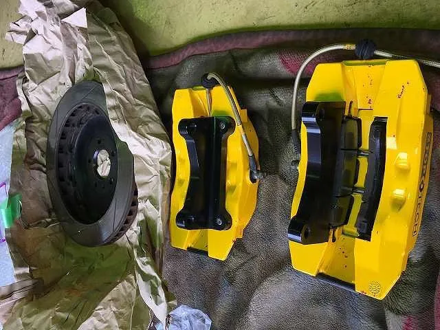 アウディ S5 ABA-8TCAUF 左Rキャリパー S5 4WD CAU 6FT 223030/4446 STOLZ直営店アウディ S5 (B8) 型式:ABA-8TCAUF | リア用 高性能 低