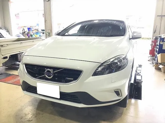 ポルシェマカンGTS ブレーキパッド持ち込み交換整備  東京