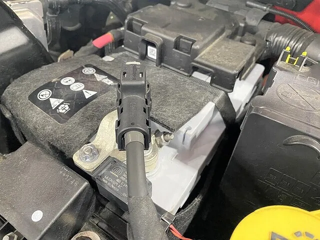 ジープコンパス メイン＆サブバッテリー交換 M624