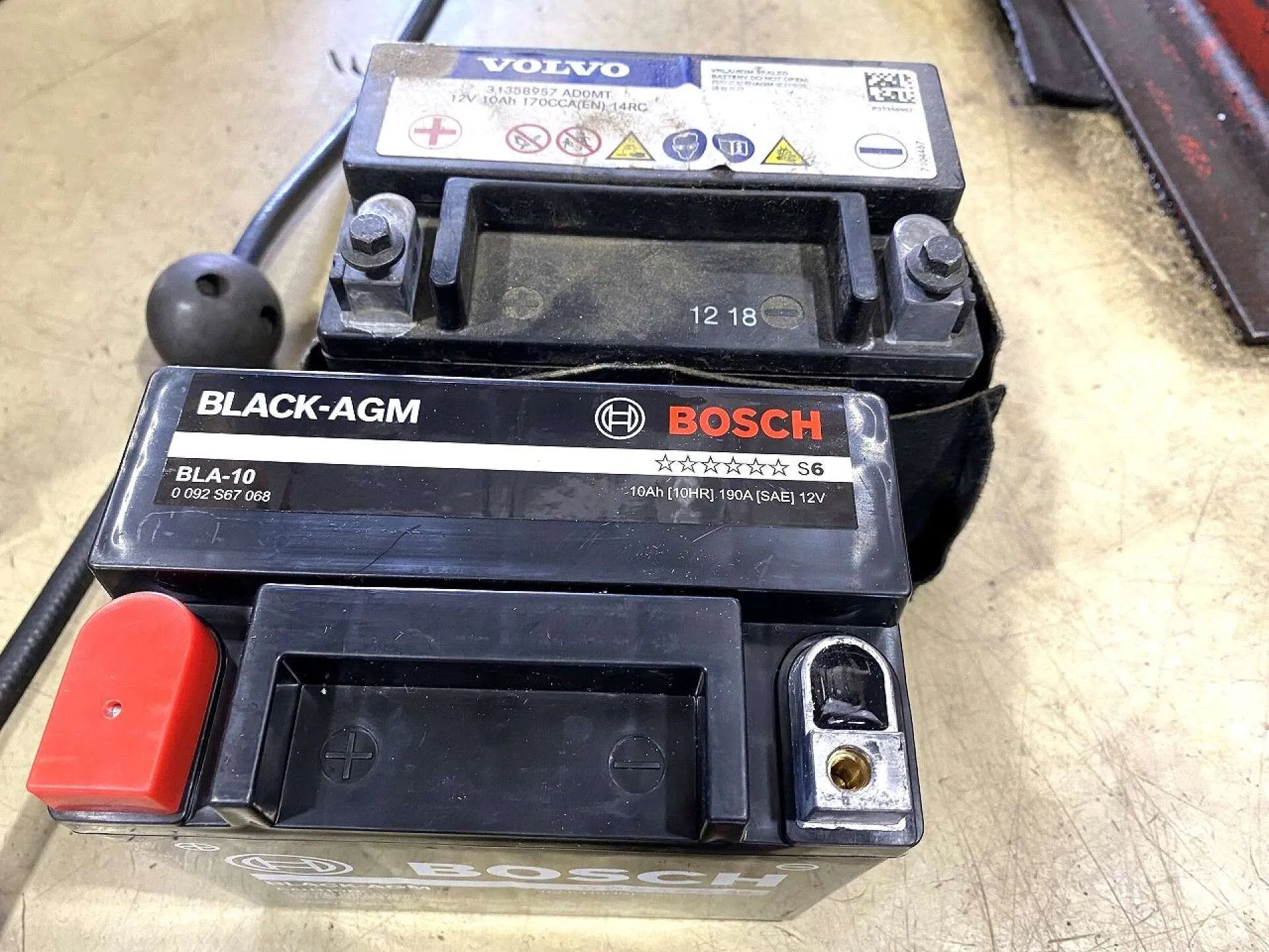 日本製格安新品 BOSCH AGMサブバッテリー BLA-8 ボルボ V60 2010年9月～2015年10月 長寿命 ヨーロッパ規格