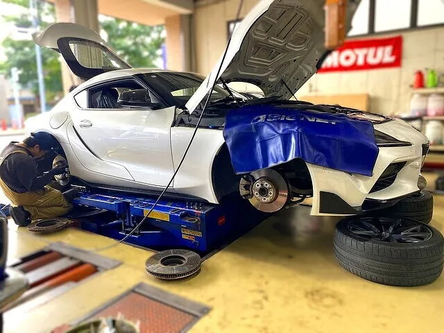 GRスープラ（DB22）Mパフォーマンスブレーキキット取り付け