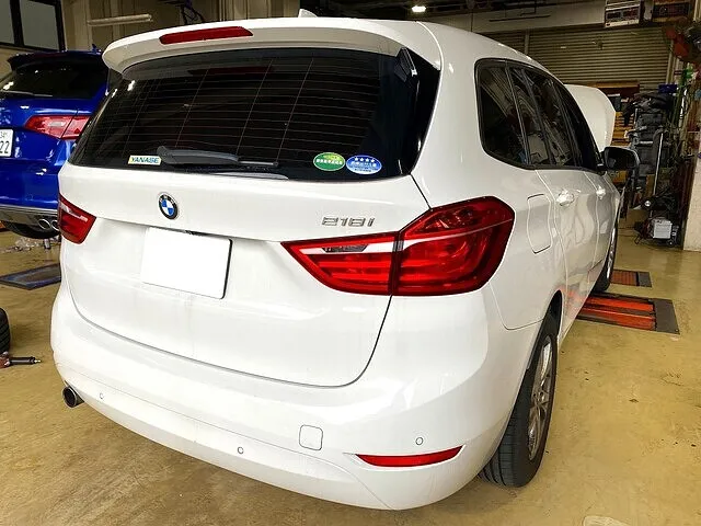 BMW　2シリーズ　ブレーキ＆バッテリー持ち込み整備事例