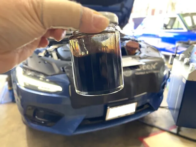 AT型式TG-81SC　トルコン太郎ATF圧送交換　ボルボ事例