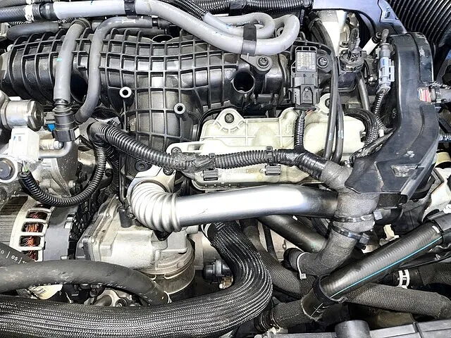 523i DBA-XL20 リアサス＆エアサスコンプレッサー交換