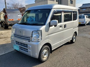 エブリイ