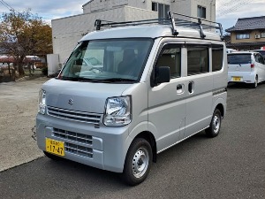 エブリイ