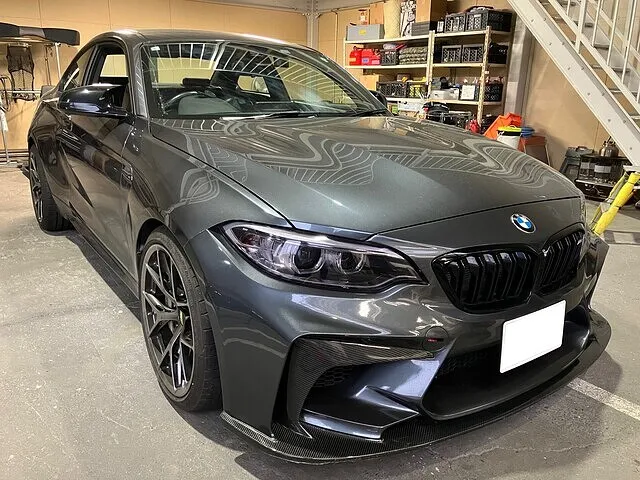 BMW M2【ペット毛クリーニング】