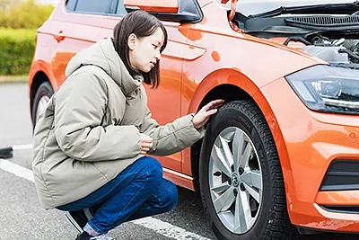 車のバッテリー上がりの原因は？対処法も解説｜大東市　修理