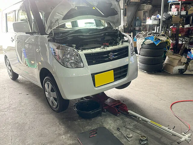 スズキ パレット　エンジンオイル交換・オイルエレメント交換｜大東市　車検・整備