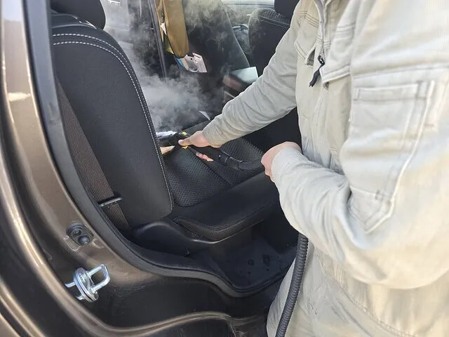 車内シートクリーニング施工事例　高温スチーム　バキューム│大東市