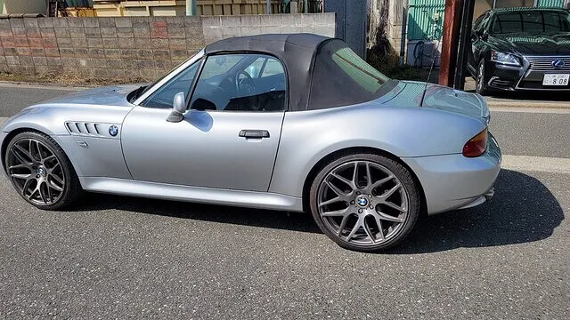 BMW Z3 リアフェンダー 左ドア キズ・ヘコミ修理│堺市 板金塗装