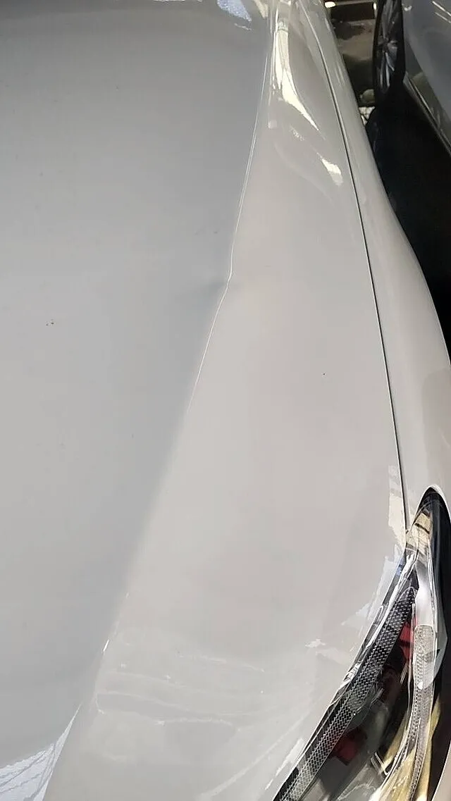 メルセデス・ベンツ GLC　ボンネットへこみ修理｜堺市　板金塗装