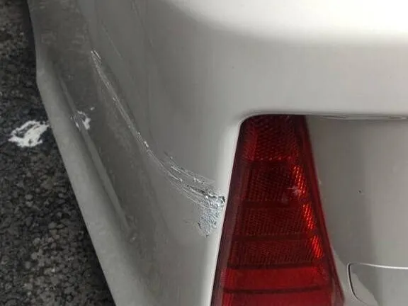 堺市　リアバンパー　キズ・へこみ修理　トヨタ ヴォクシー｜板金塗装