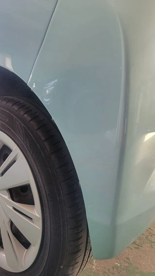 大阪市　リアバンパー・フロントバンパー擦り傷修理　ダイハツ ミライース｜板金塗装