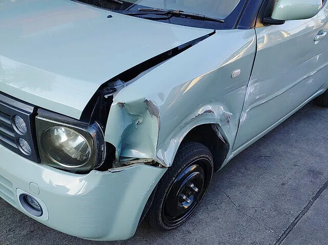 堺市　板金塗装｜自損事故　左側面修理　日産 キューブ