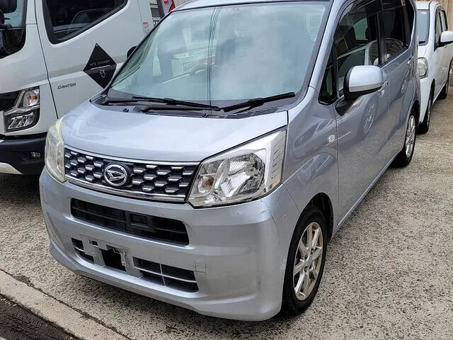 ダイハツ　ムーヴ　フロント軽事故車　車検有り　実動車　丸車部品取り 堺市 事故修理｜左フロント修理 フロントバンパー交換 ダイハツ ムーヴ