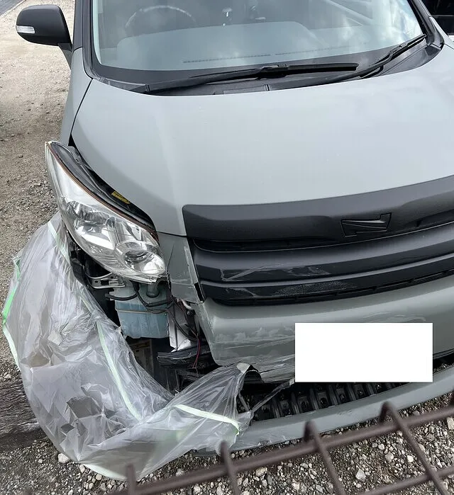 NOAH 事故車 丸車 部品取りなど 岡崎市 事故車買取｜トヨタ ノア 20万円
