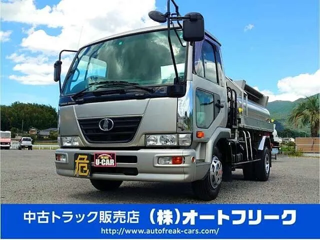 古いブリキ☆ボンネット・タンクローリー・日本石油・いすず