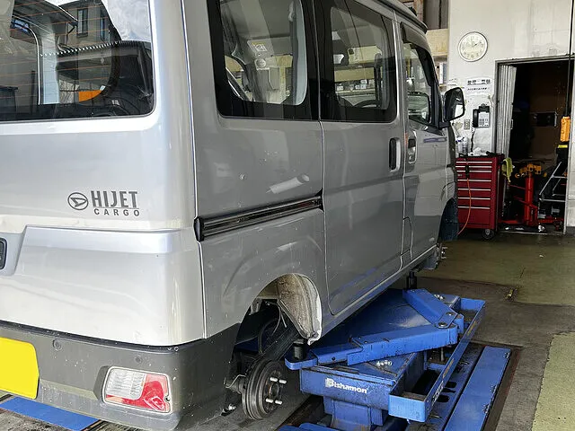 ダイハツ ハイゼット トラック　車検　エンジンオイル交換・ブレーキパッド交換│静岡市清水区　車検・整備