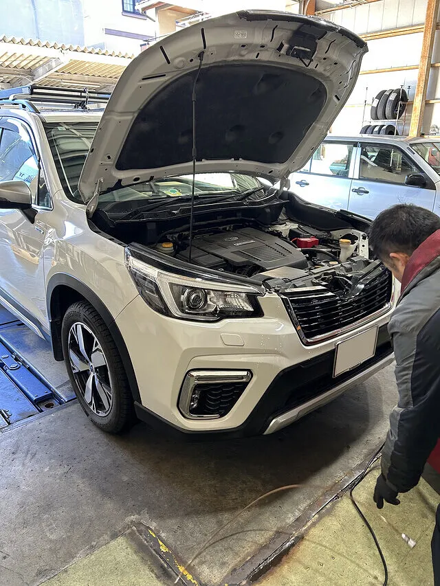 静岡市清水区　エンジンオイル交換　スバル フォレスター｜車検・整備