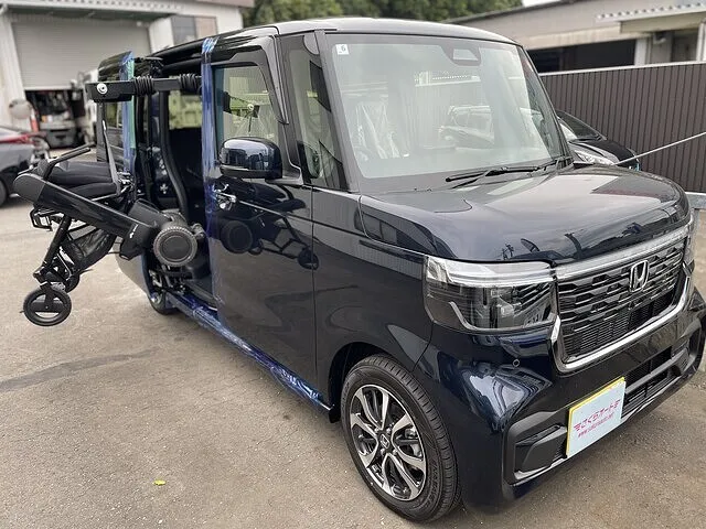 新車NBOX ピラーリフト②