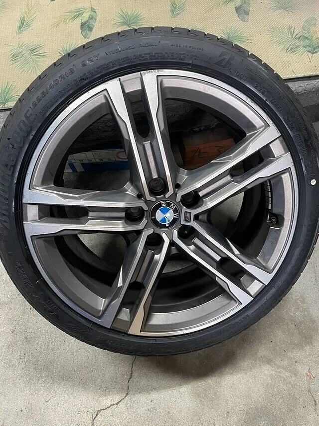 西条市　持ち込みタイヤ交換　BMW