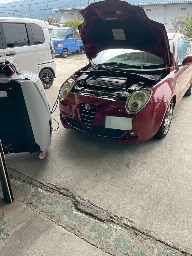 アルファロメオ　ミト（MiTo）　エアコンガス漏れ