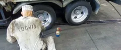 トラック修理画像
