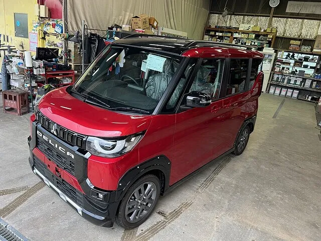 デリカミニ　新車　カスタム