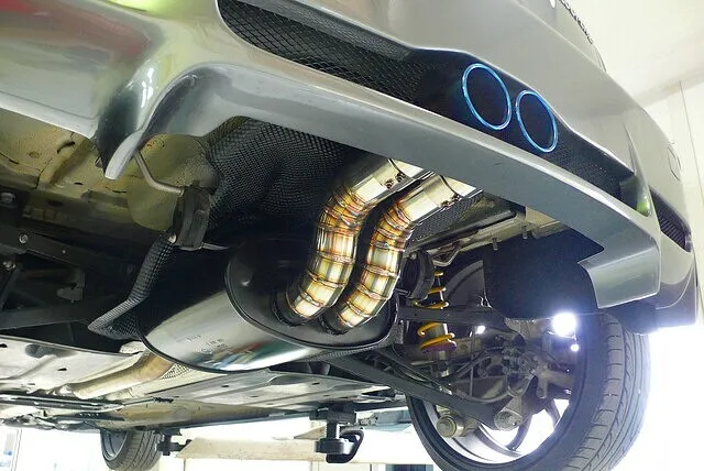 ミニ R56 クーパー マフラー加工 三重県 津市 tzart