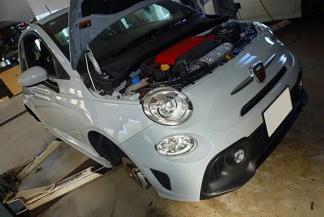 アバルト 595 ST車高調サスペンション tzart 津市