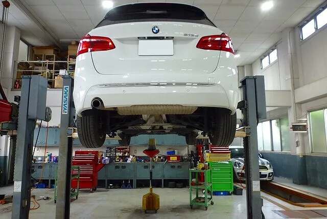 BMW F45 218d ドライブトレーン警告 修理 津市