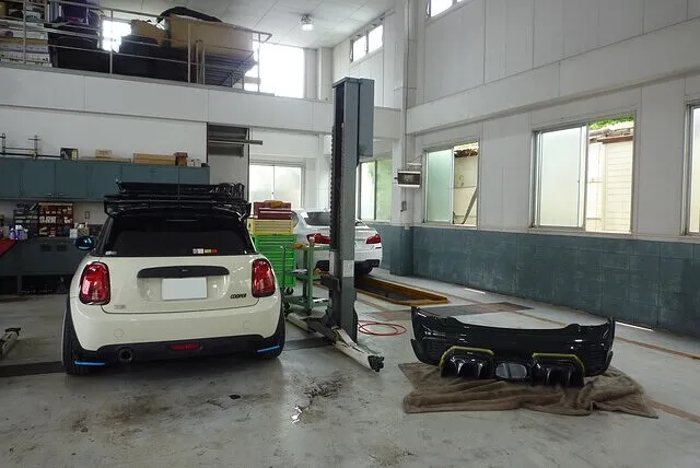 ミニ F56 クーパー カーボンリアディフューザー 津市