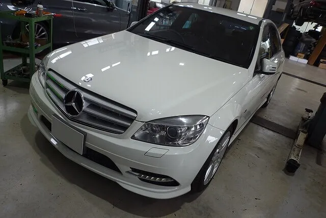 ベンツ W204 C200 オルタネーター故障 修理 津市