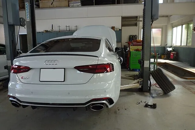 アウディ RS5 0D5 ATF交換 三重県 津市 tzart