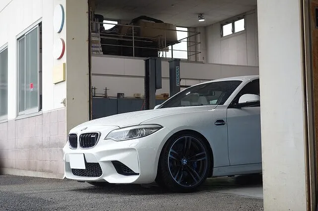 BMW F87 M2 ダウンパイプ 三重県 ティーズアート