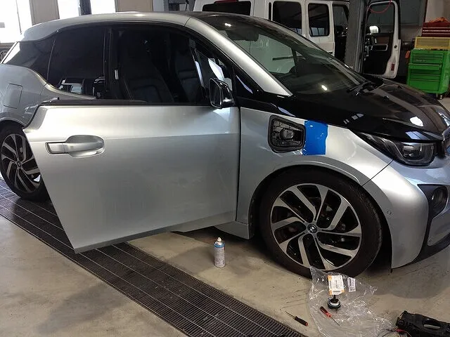 BMW I01 i3 フューエルリッド開かない 修理 三重県