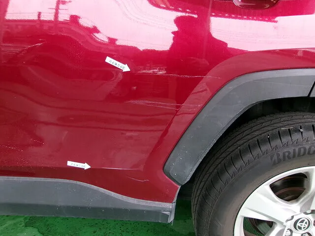 呉市　鈑金塗装　RAV4　３T3