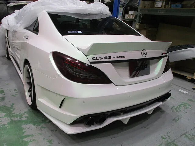 ベンツカスタム　CLS63　リヤバンパーモデファイ