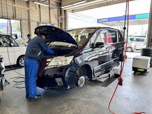 日産 セレナ　車検　エンジンオイル交換・タイヤ交換│坂出市　車検・整備