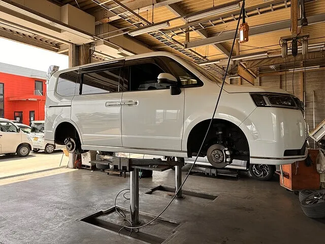 坂出市　ホンダ ステップワゴン　車検　タイヤ交換│車検・整備