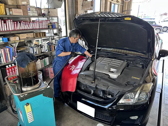 トヨタ　クラウン　エンジンオイル交換 | 坂出市　車検・整備