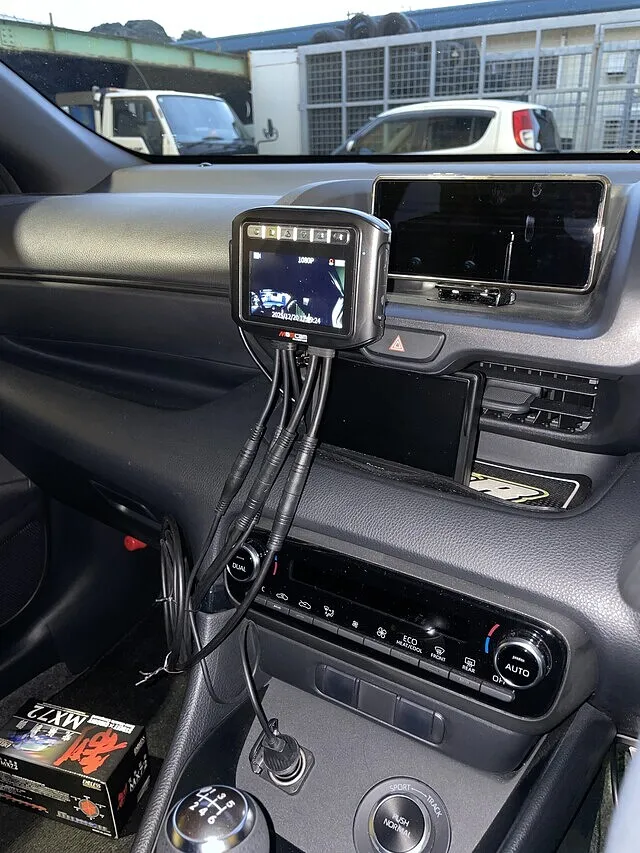 GRヤリス　アクションカメラ　取付