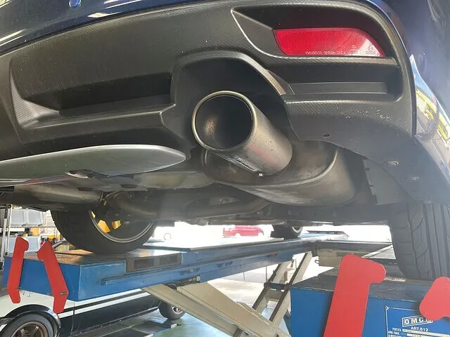 HKSマフラー取付作業