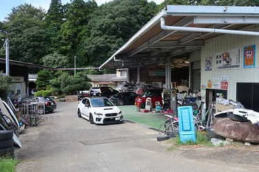 国井自動車外観