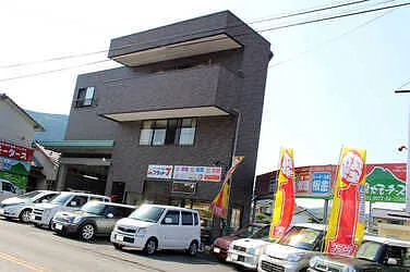 　湯大モータース外観