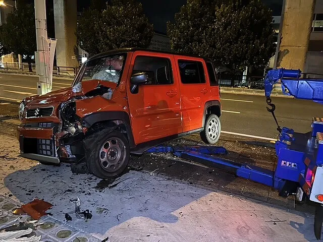 那覇　ハスラー　事故レッカー